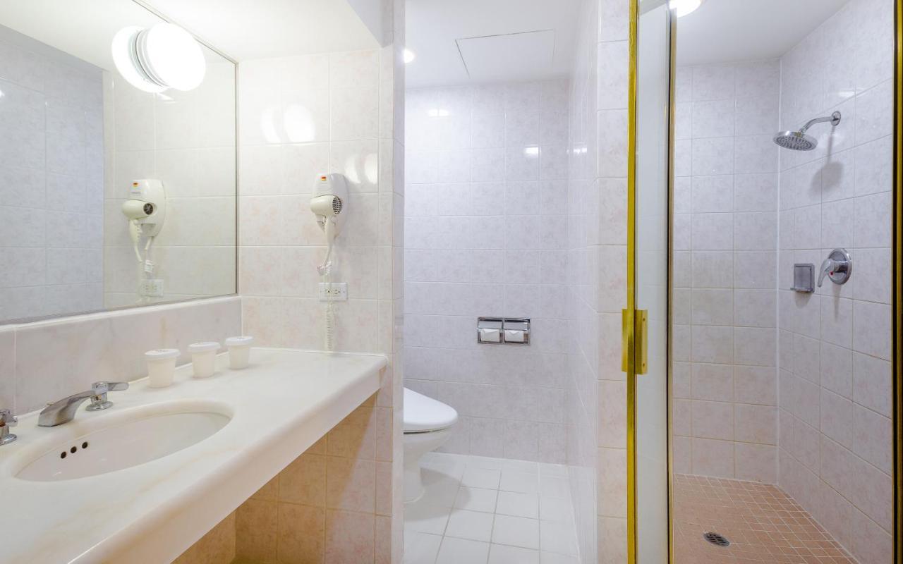Pacific Islands Club Guam Hotell Tumon Exteriör bild