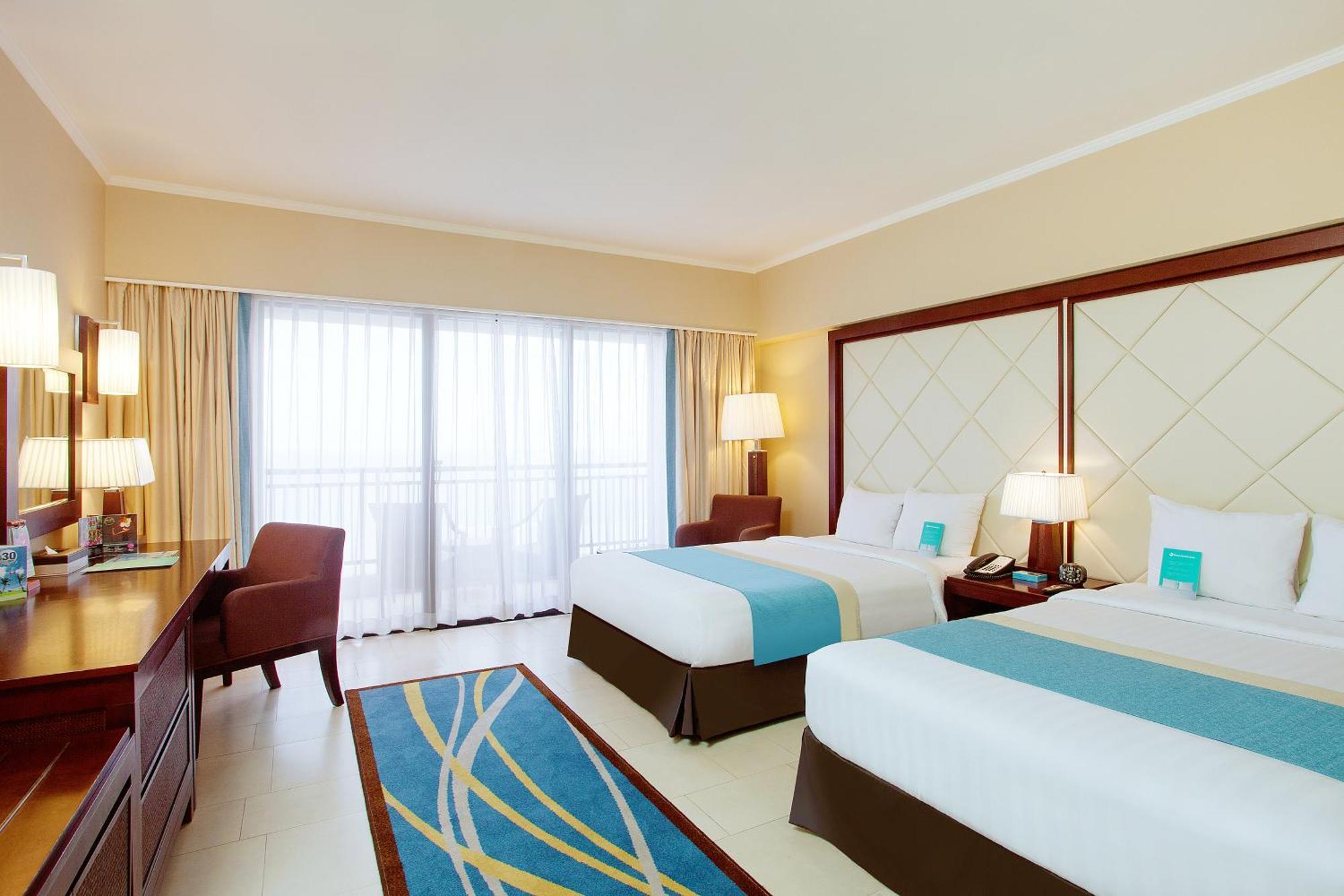 Pacific Islands Club Guam Hotell Tumon Exteriör bild
