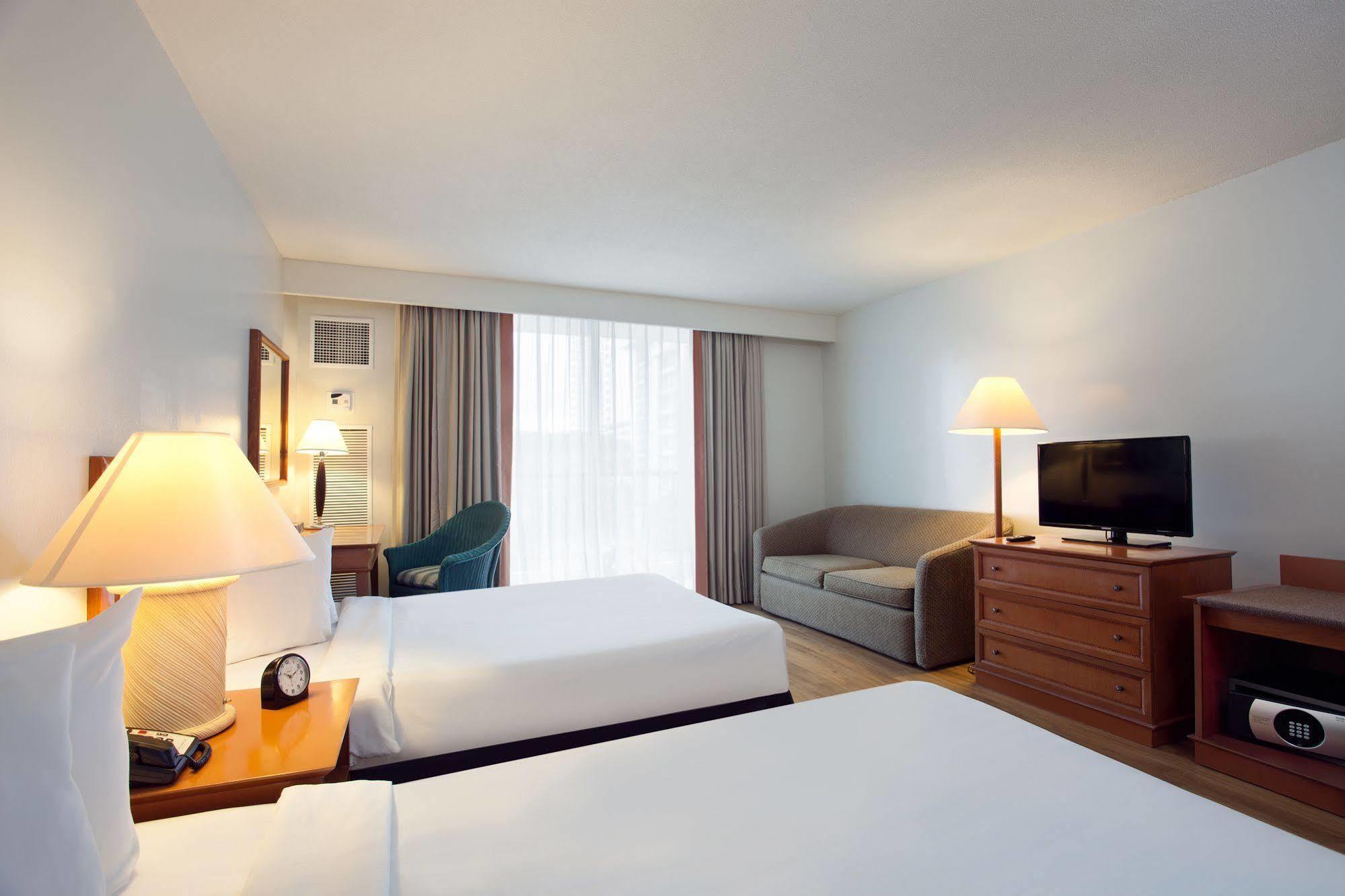 Pacific Islands Club Guam Hotell Tumon Exteriör bild